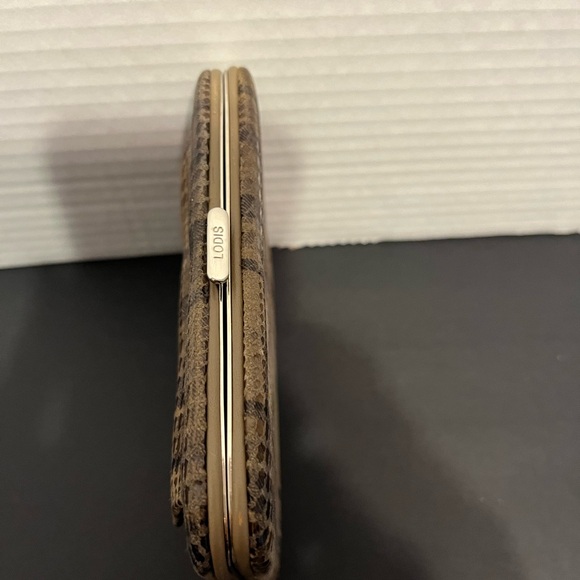 Lodis Clutch Framed Wallet.  5” Wide X 4” High - Picture 4 of 10